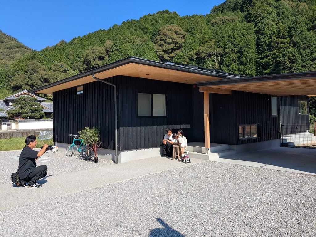 季織の家焼杉